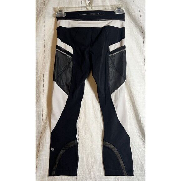 LULULEMON Reflective Run Inspire Crop Black White Leggings Size 2. W - Picture 4 of 9